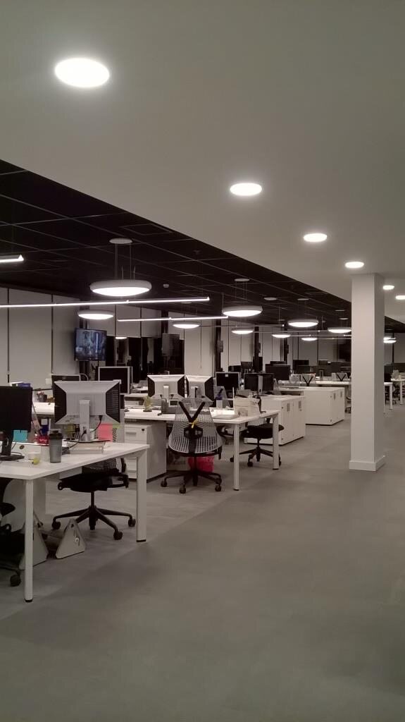 Reforma de alto padrão em ambiente corporativo executada pela ILLI Engenharia