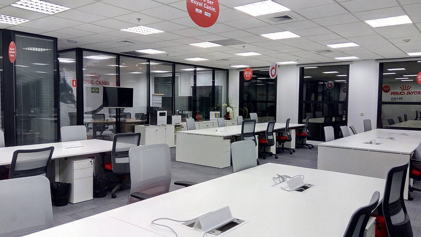 Novo escritório corporativo com identidade de operação construído pela ILLI Engenharia